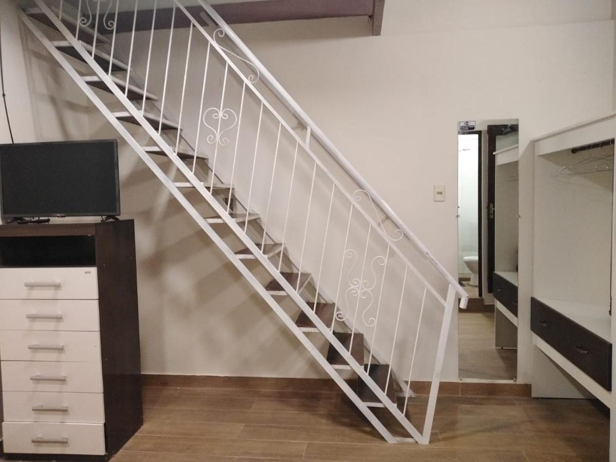 Hospedaje Ajayu Сукре Екстериор снимка
