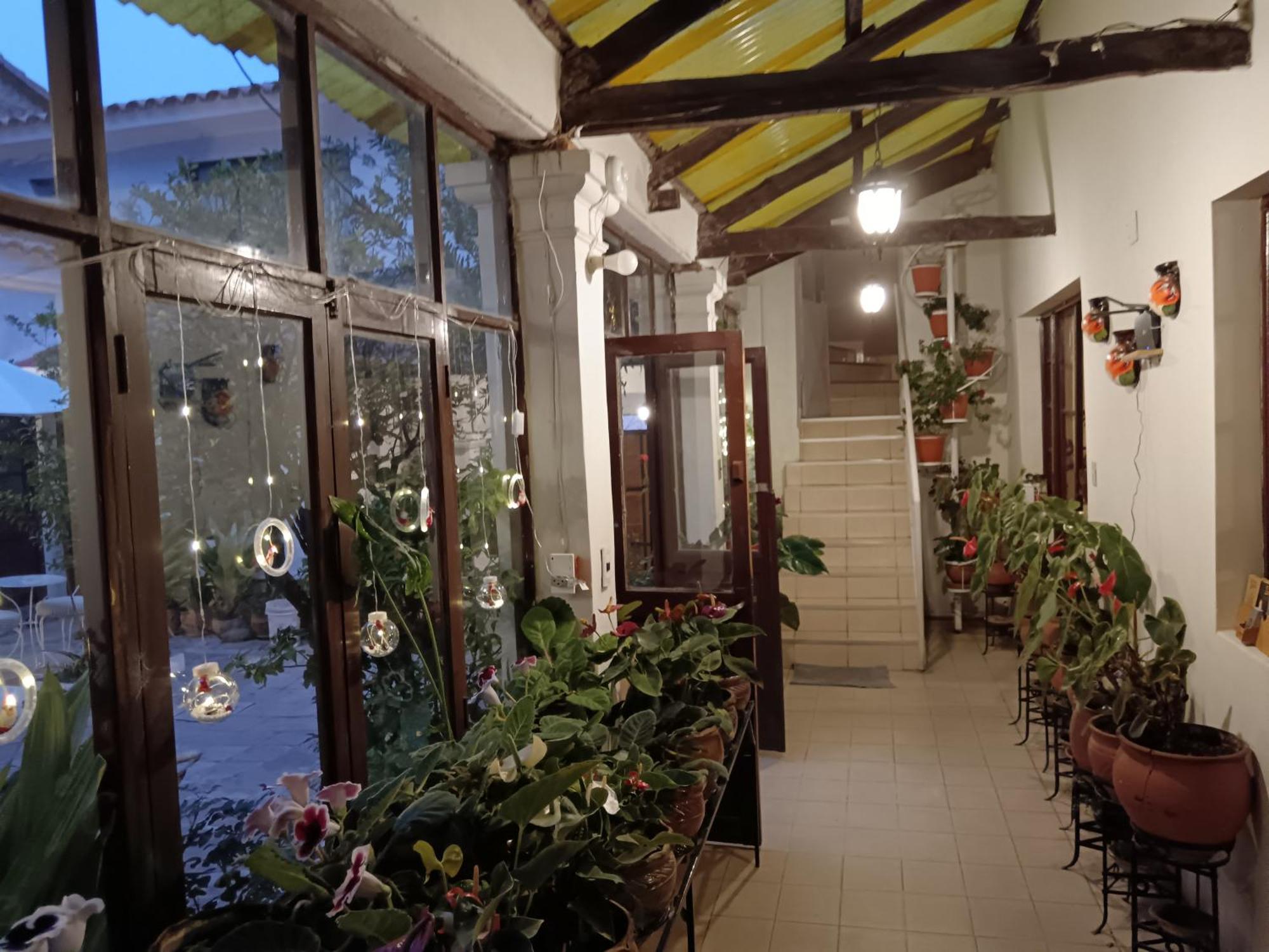 Hospedaje Ajayu Сукре Екстериор снимка